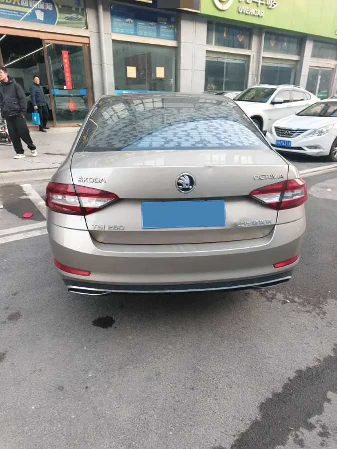 2018 Skoda Octavia 1.4T 150HP L4 7DCT,autocango,china used car exporter,china ev exporter,chinese used car exporter,chinese used ev exporter