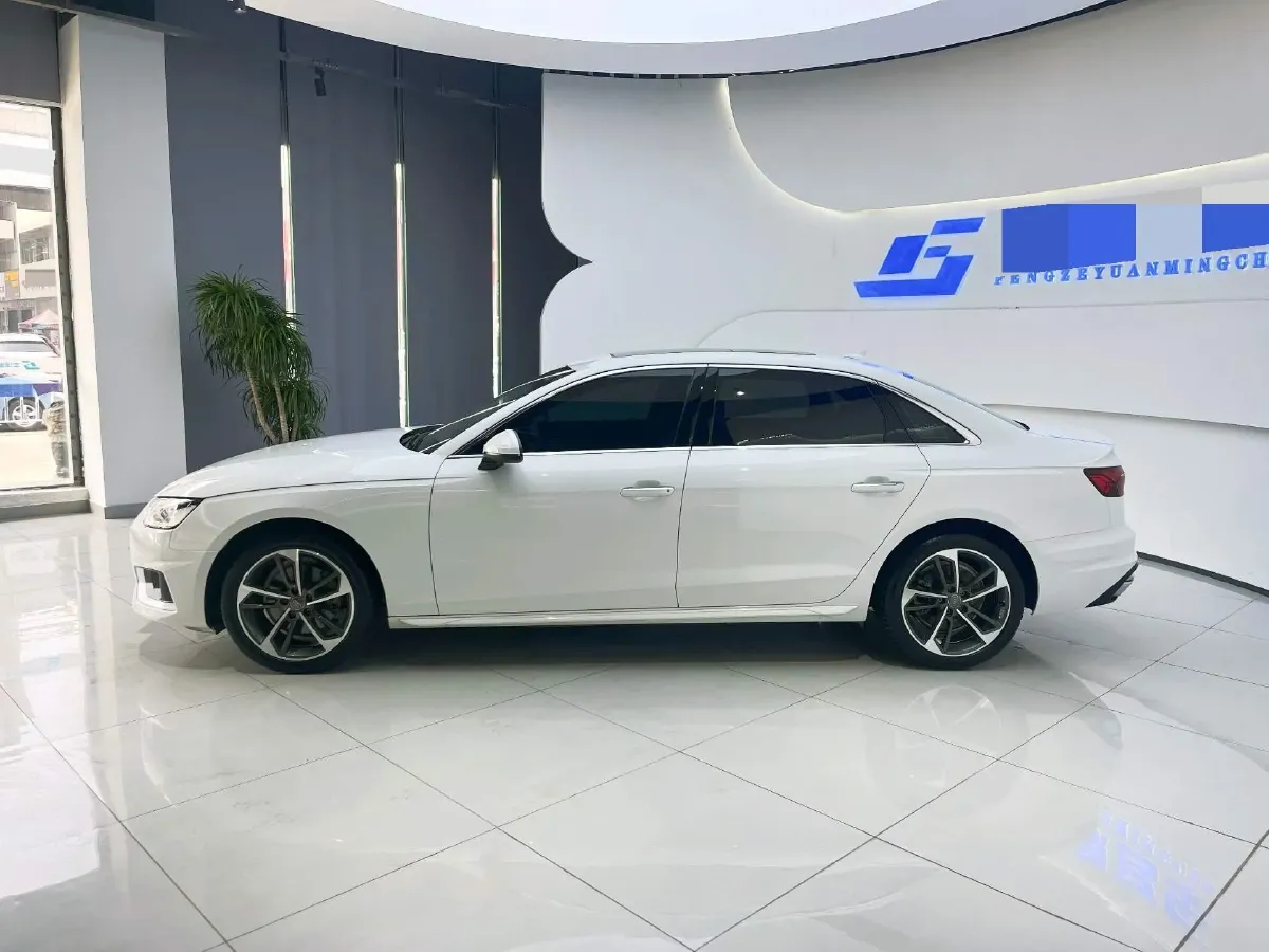 2020 Audi A4L 2.0T 190HP L4 7DCT,autocango,china used car exporter,china ev exporter,chinese used car exporter,chinese used ev exporter
