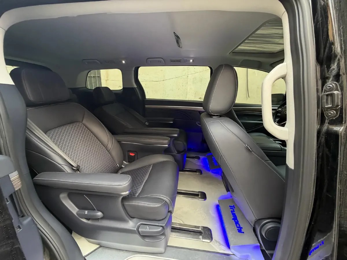 2023 GAC Trumpchi M8 2.0T 252HP L4 8AT,autocango,china used car exporter,china ev exporter,chinese used car exporter,chinese used ev exporter