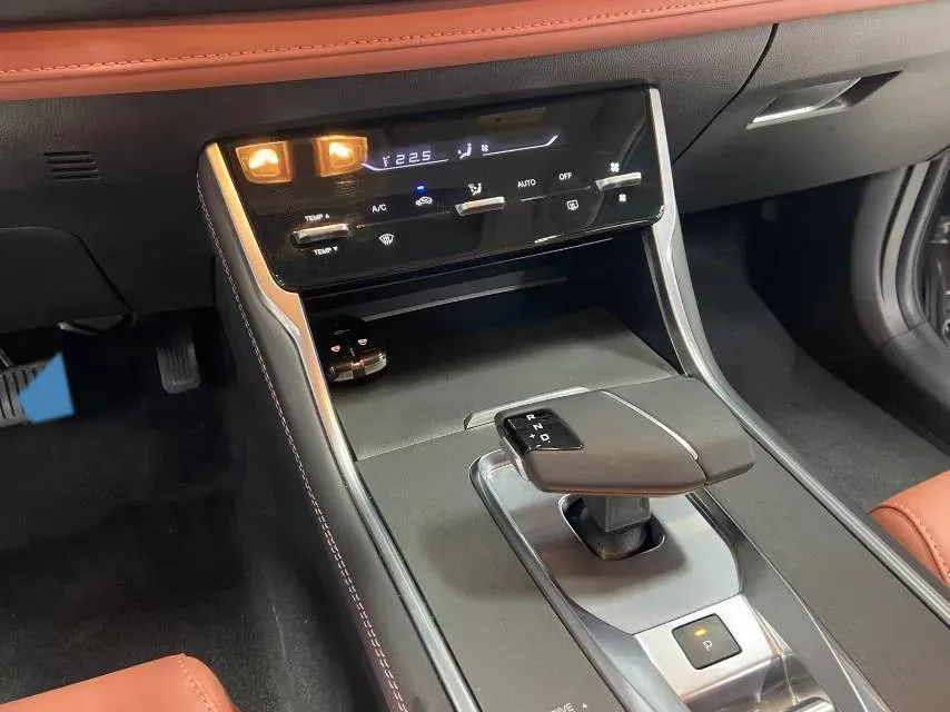 2024 ChangAn CS75 1.5T 188HP L4 7DCT,autocango,china used car exporter,china ev exporter,chinese used car exporter,chinese used ev exporter