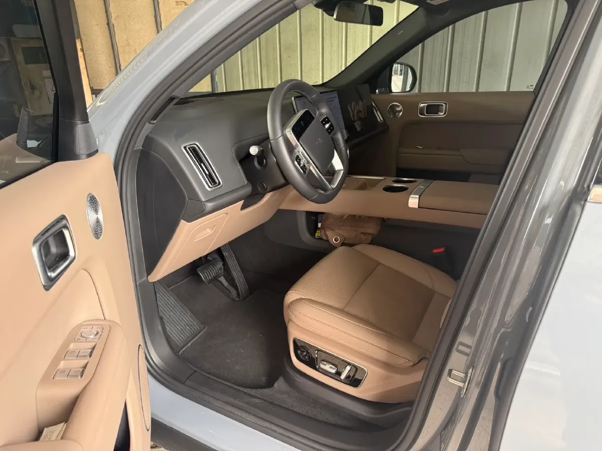 2025 Li L7 Range Extended 154HP REEV,autocango,china used car exporter,china ev exporter,chinese used car exporter,chinese used ev exporter