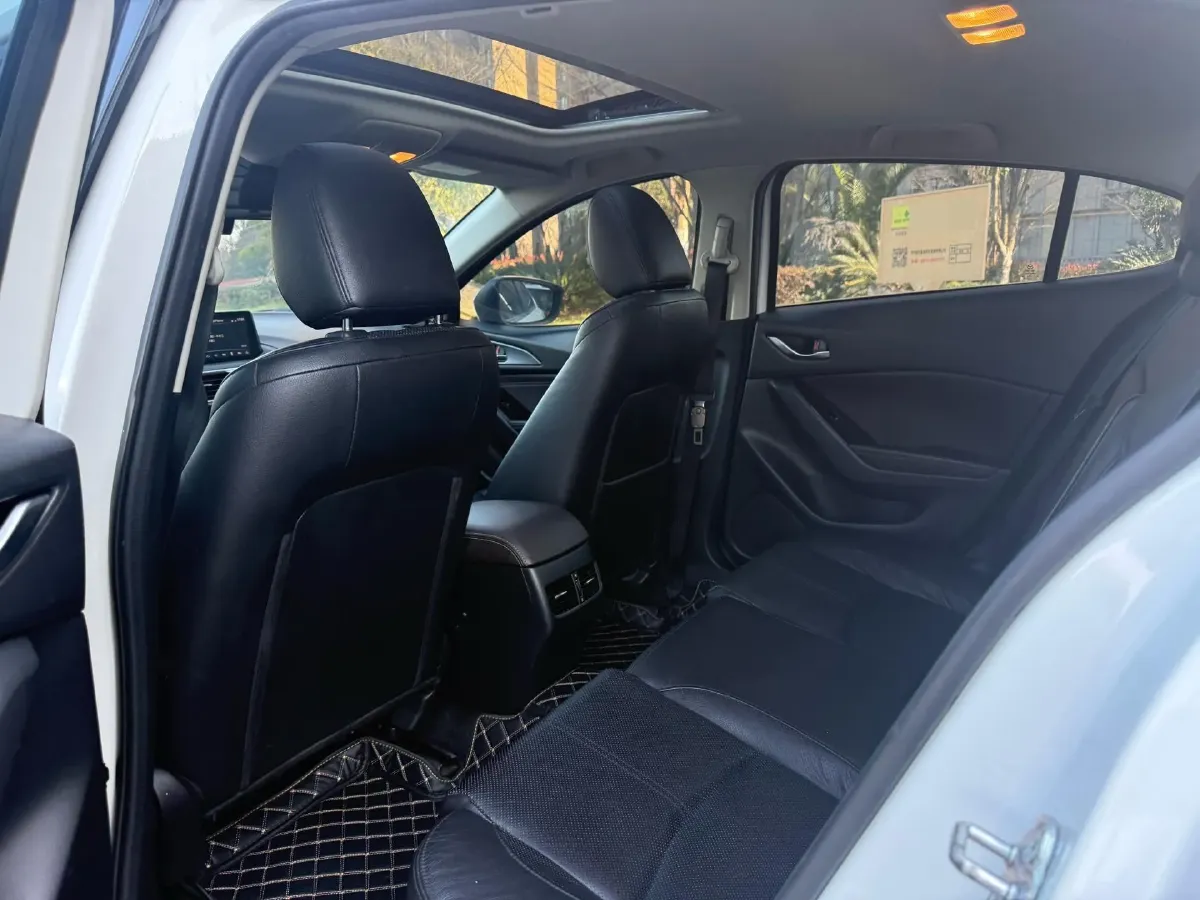 2017 Mazda 3 Axela 1.5L 117HP L4 6AT,autocango,china used car exporter,china ev exporter,chinese used car exporter,chinese used ev exporter