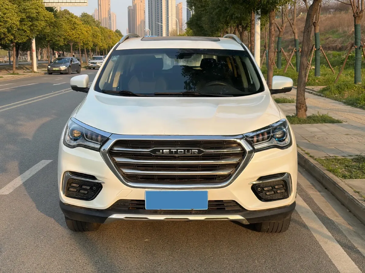 2019 Jetour X90 1.5T 147HP L4 6MT,autocango,china used car exporter,china ev exporter,chinese used car exporter,chinese used ev exporter