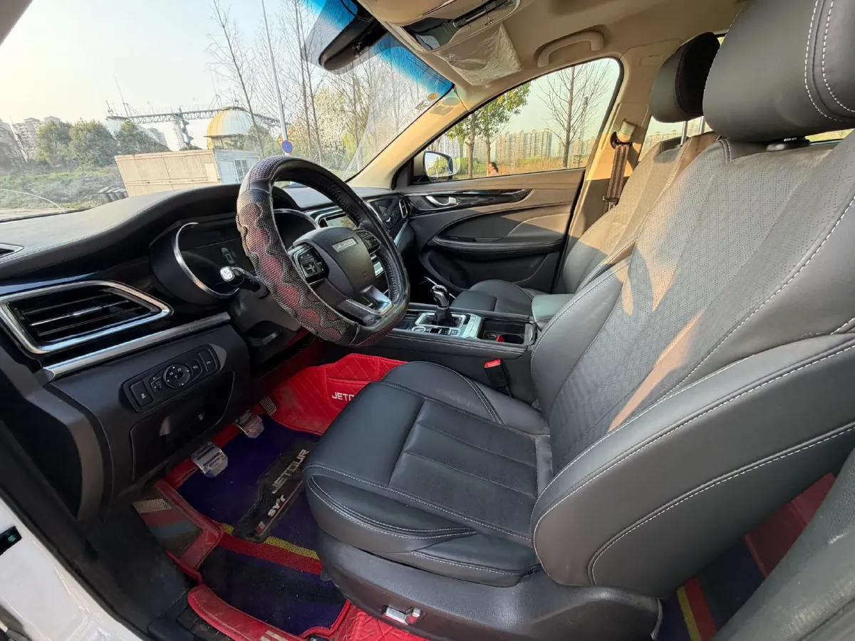 2019 Jetour X90 1.5T 147HP L4 6MT,autocango,china used car exporter,china ev exporter,chinese used car exporter,chinese used ev exporter