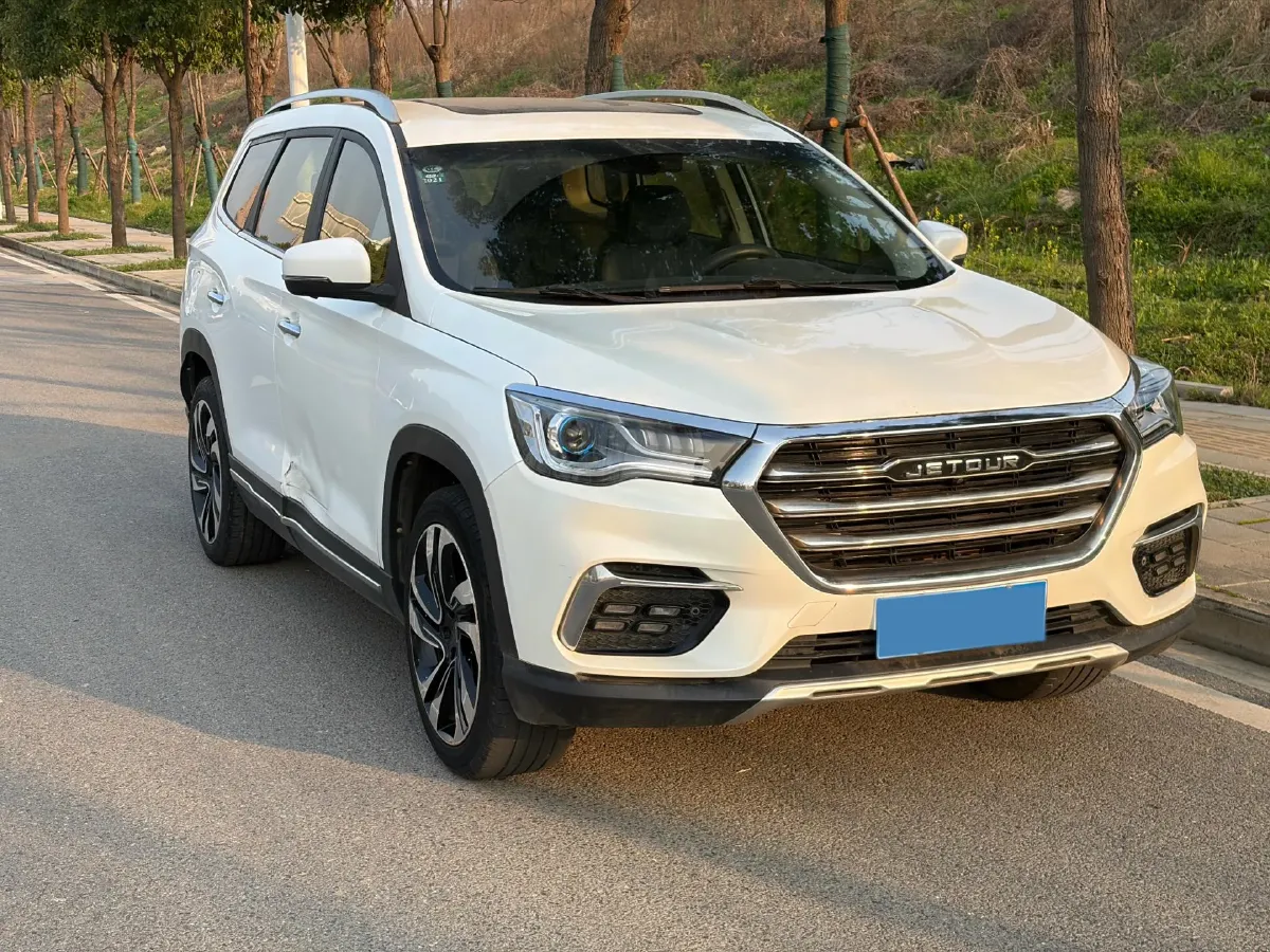 2019 Jetour X90 1.5T 147HP L4 6MT,autocango,china used car exporter,china ev exporter,chinese used car exporter,chinese used ev exporter