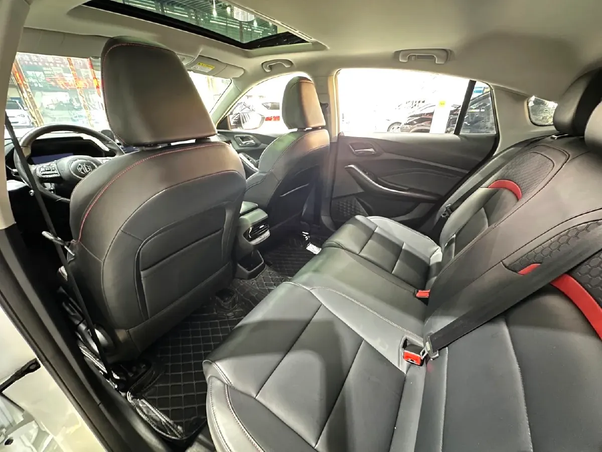 2021 MG 5 1.5T 173HP L4 7DCT,autocango,china used car exporter,china ev exporter,chinese used car exporter,chinese used ev exporter