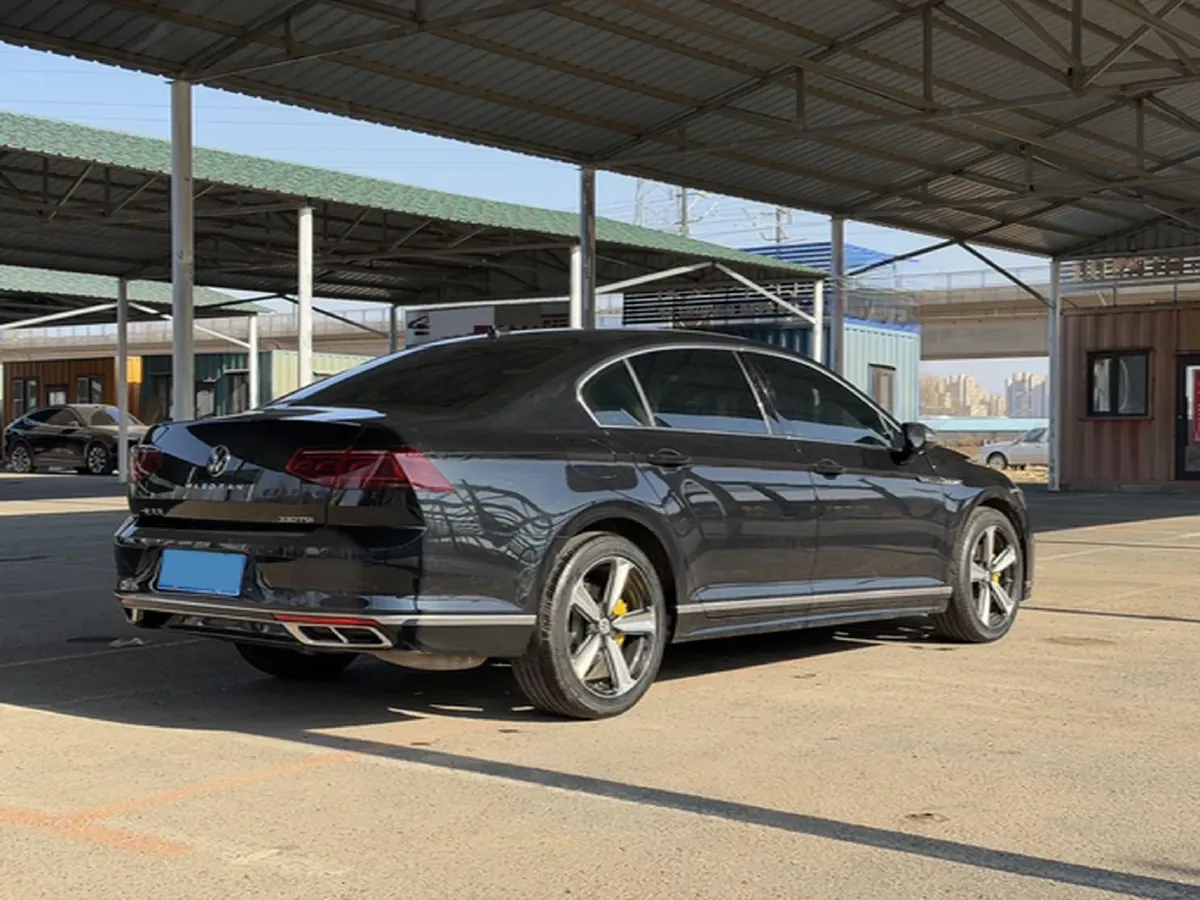 2023 Volkswagen Magotan 2.0T 186HP L4 7DCT,autocango,china used car exporter,china ev exporter,chinese used car exporter,chinese used ev exporter