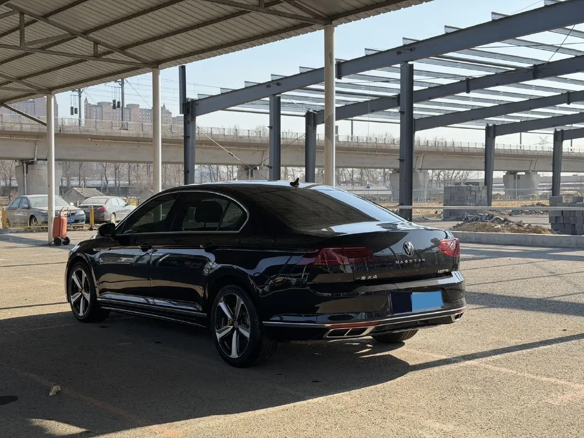 2023 Volkswagen Magotan 2.0T 186HP L4 7DCT,autocango,china used car exporter,china ev exporter,chinese used car exporter,chinese used ev exporter