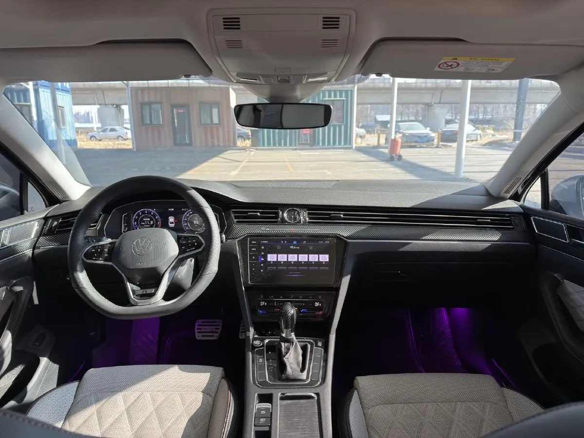 2023 Volkswagen Magotan 2.0T 186HP L4 7DCT,autocango,china used car exporter,china ev exporter,chinese used car exporter,chinese used ev exporter