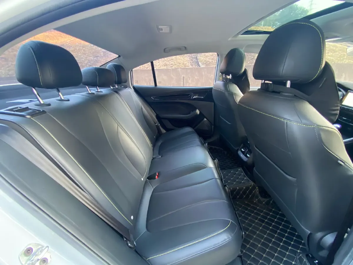 2021 Roewe i5 1.5L 120HP L4 CVT,autocango,china used car exporter,china ev exporter,chinese used car exporter,chinese used ev exporter