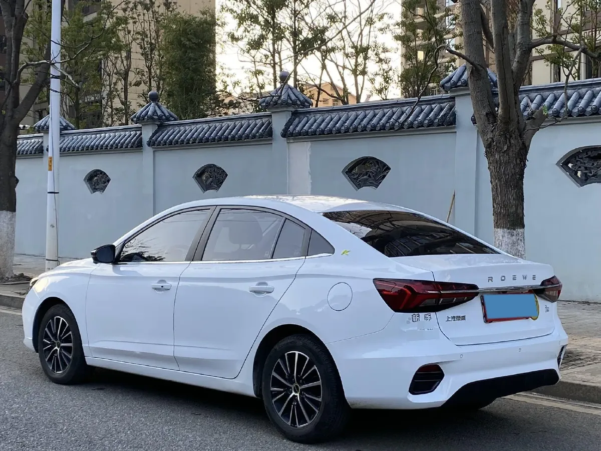 2021 Roewe i5 1.5L 120HP L4 CVT,autocango,china used car exporter,china ev exporter,chinese used car exporter,chinese used ev exporter