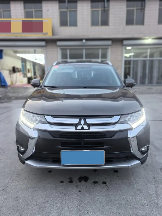 2018 Mitsubishi Outlander 2.0L 166HP L4 CVT,autocango,china used car exporter,china ev exporter,chinese used car exporter,chinese used ev exporter