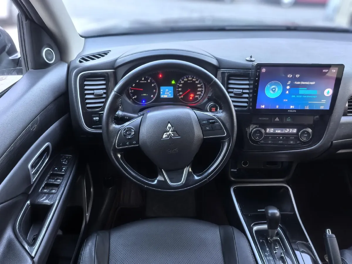 2018 Mitsubishi Outlander 2.0L 166HP L4 CVT,autocango,china used car exporter,china ev exporter,chinese used car exporter,chinese used ev exporter