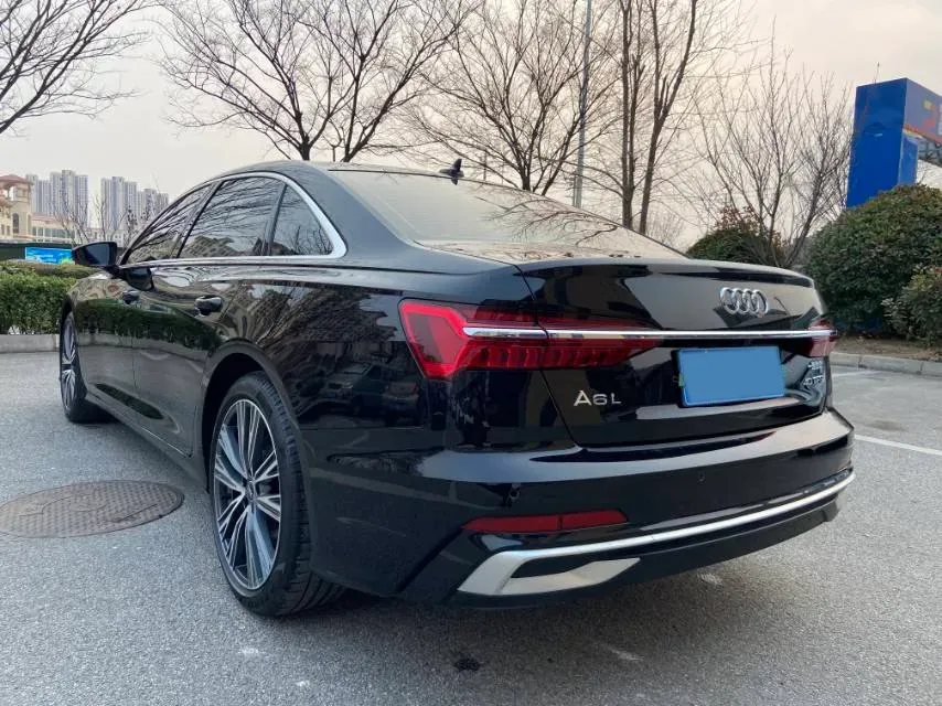 2023 Audi A6L 2.0T 190HP L4 7DCT,autocango,china used car exporter,china ev exporter,chinese used car exporter,chinese used ev exporter