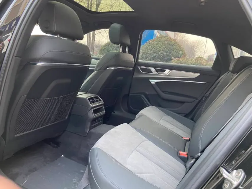 2023 Audi A6L 2.0T 190HP L4 7DCT,autocango,china used car exporter,china ev exporter,chinese used car exporter,chinese used ev exporter