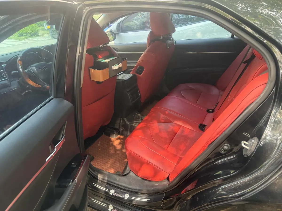 2021 Toyota Camry 2.5L 209HP L4 8AT,autocango,china used car exporter,china ev exporter,chinese used car exporter,chinese used ev exporter