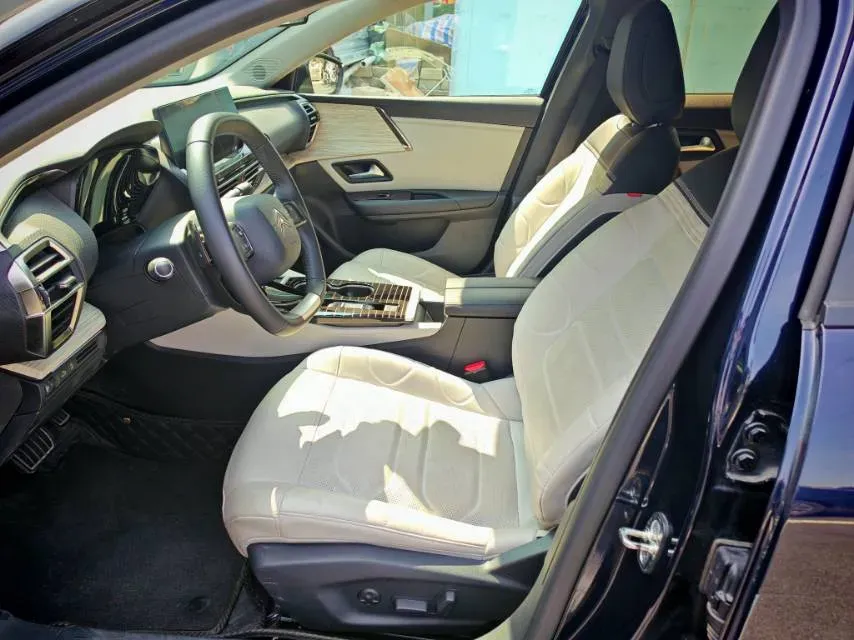 2024 Citroen C5 X 1.6T 175HP L4 8AT,autocango,china used car exporter,china ev exporter,chinese used car exporter,chinese used ev exporter