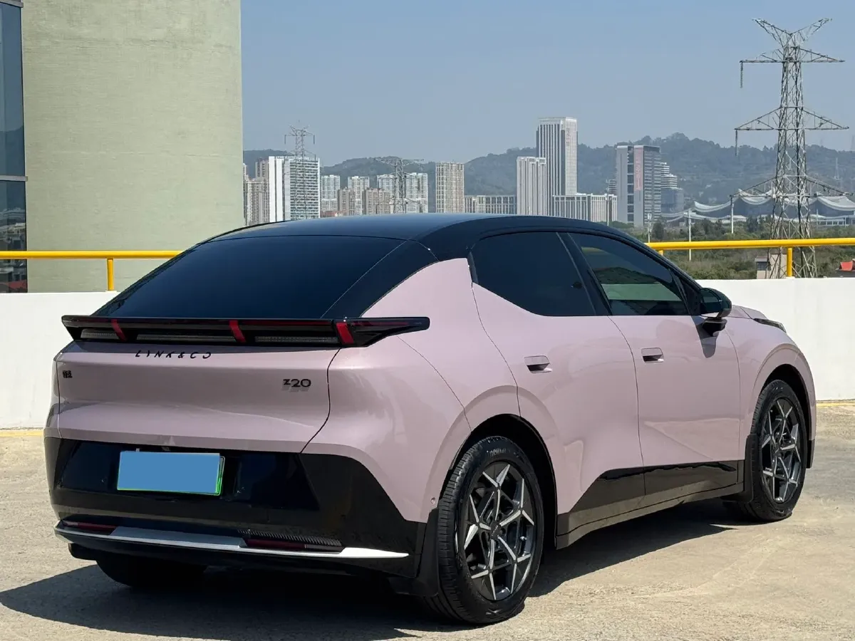 2025 Dongfeng Z9 2.0T 258HP L4 8AT,autocango,china used car exporter,china ev exporter,chinese used car exporter,chinese used ev exporter