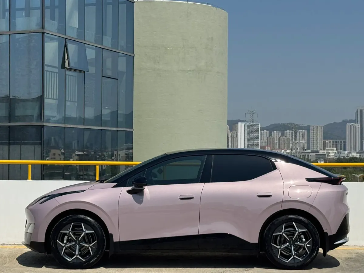 2025 Dongfeng Z9 2.0T 258HP L4 8AT,autocango,china used car exporter,china ev exporter,chinese used car exporter,chinese used ev exporter