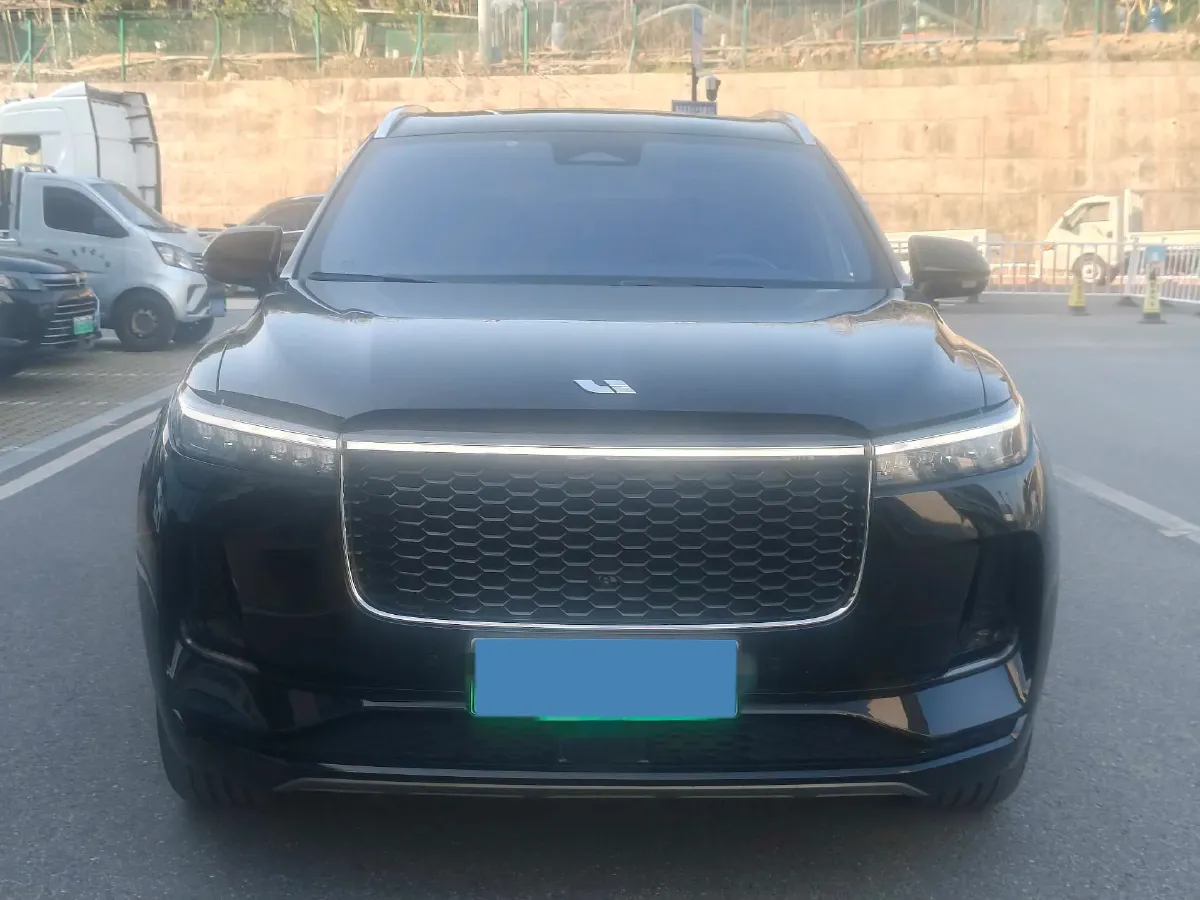 2021 Li ONE Range Extended 131HP REEV 40.5KWH,autocango,china used car exporter,china ev exporter,chinese used car exporter,chinese used ev exporter
