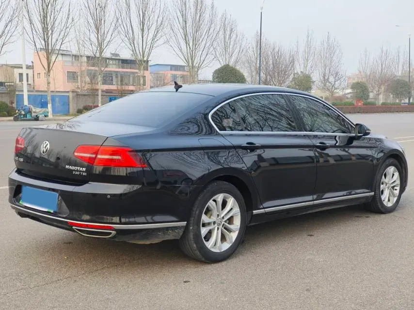 2019 Volkswagen Magotan 2.0T 186HP L4 7DCT,autocango,china used car exporter,china ev exporter,chinese used car exporter,chinese used ev exporter