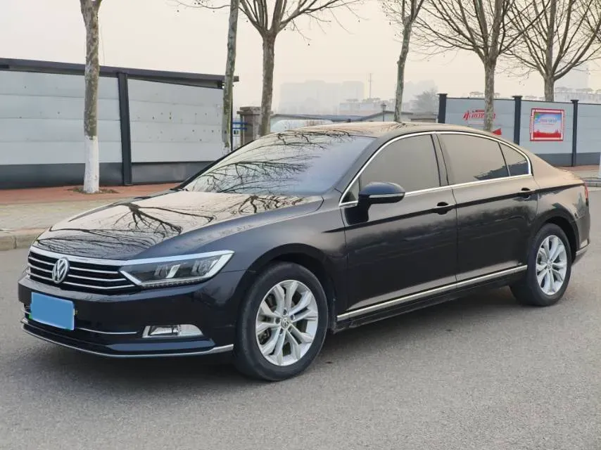 2019 Volkswagen Magotan 2.0T 186HP L4 7DCT,autocango,china used car exporter,china ev exporter,chinese used car exporter,chinese used ev exporter