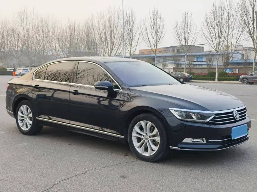 2019 Volkswagen Magotan 2.0T 186HP L4 7DCT,autocango,china used car exporter,china ev exporter,chinese used car exporter,chinese used ev exporter