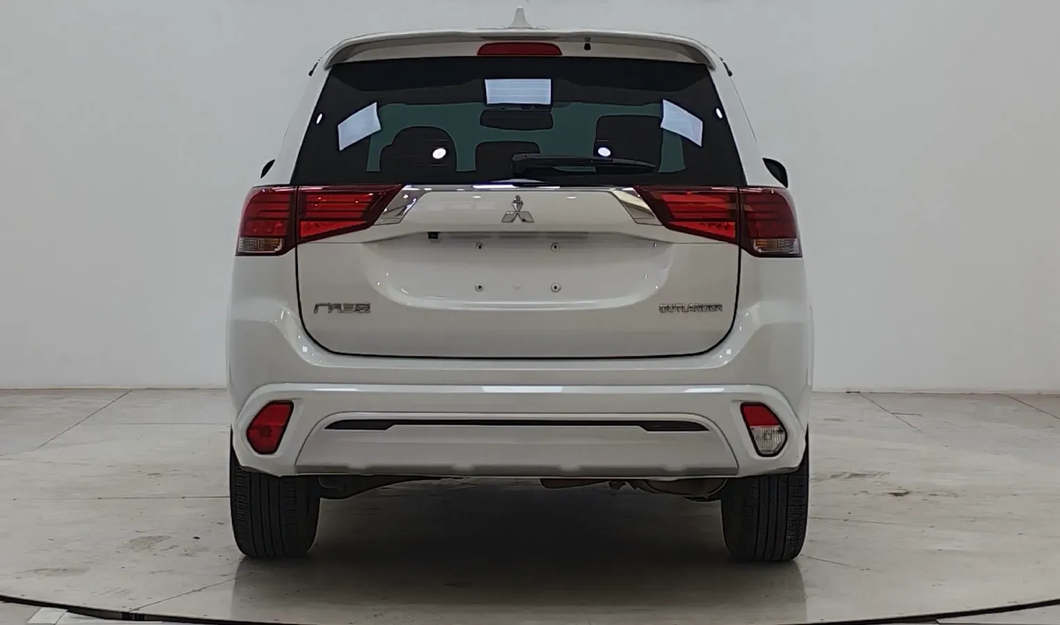 2021 Mitsubishi Outlander 2.0L 166HP L4 CVT,autocango,china used car exporter,china ev exporter,chinese used car exporter,chinese used ev exporter