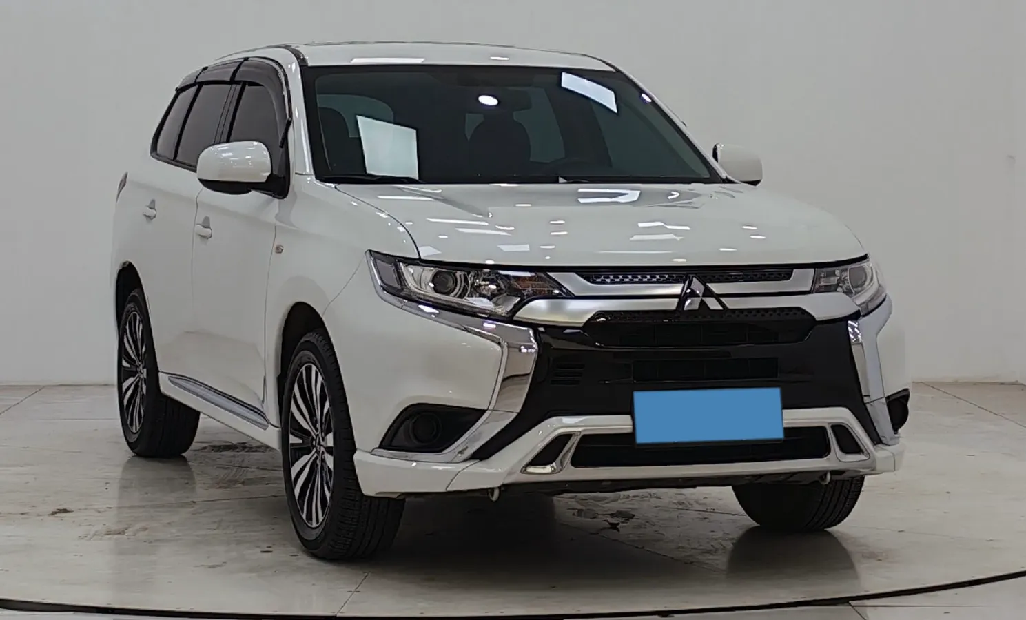 2021 Mitsubishi Outlander 2.0L 166HP L4 CVT,autocango,china used car exporter,china ev exporter,chinese used car exporter,chinese used ev exporter