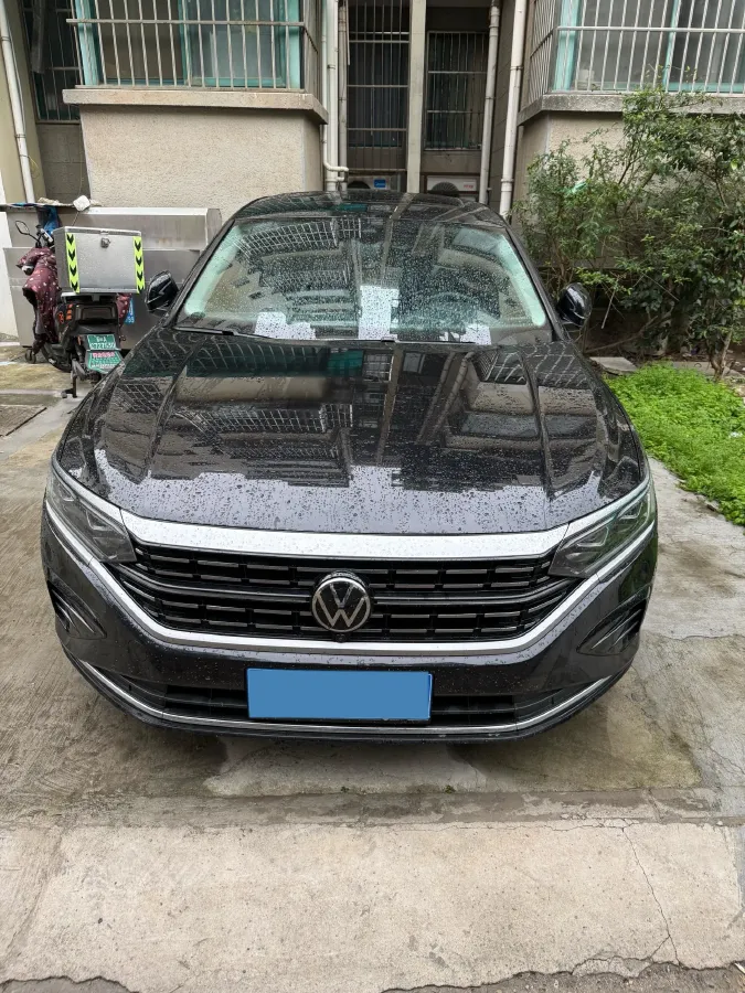 2023 Volkswagen Passat 2.0T 186HP L4 7DCT,autocango,china used car exporter,china ev exporter,chinese used car exporter,chinese used ev exporter