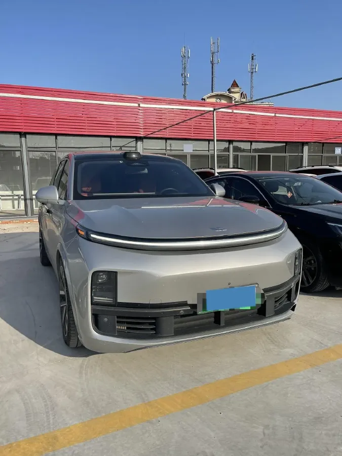 2022 Li L9 Range Extended 154HP REEV 42.6KWH,autocango,china used car exporter,china ev exporter,chinese used car exporter,chinese used ev exporter