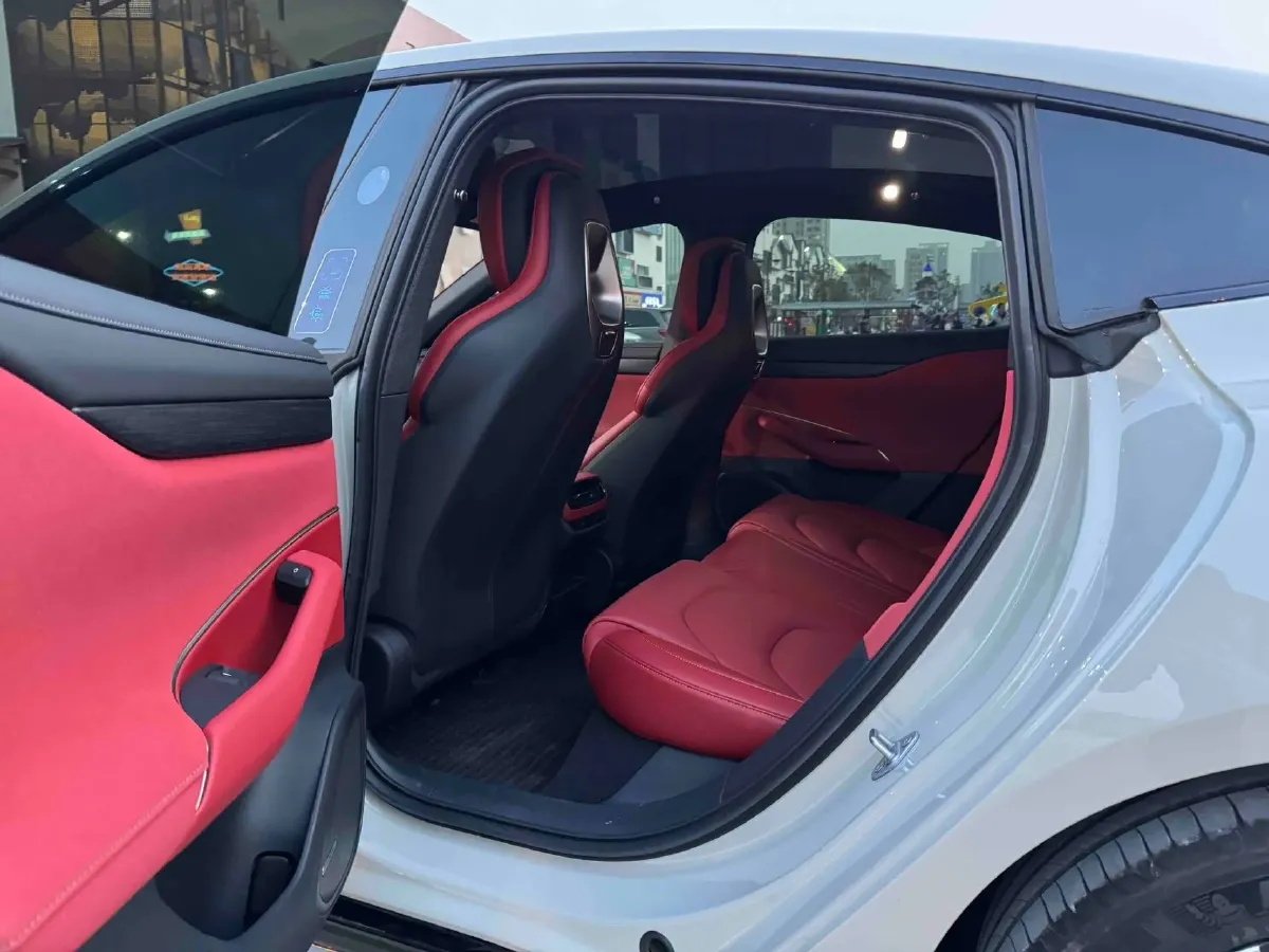 2024 MI SU7 BEV 94.3KWH,autocango,china used car exporter,china ev exporter,chinese used car exporter,chinese used ev exporter