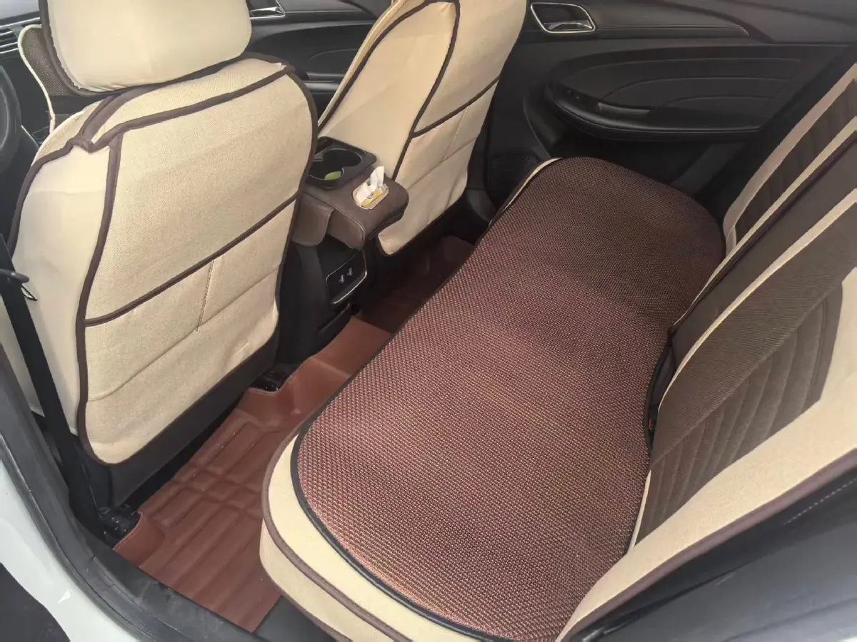 2019 Roewe i5 1.5L 120HP L4 CVT,autocango,china used car exporter,china ev exporter,chinese used car exporter,chinese used ev exporter