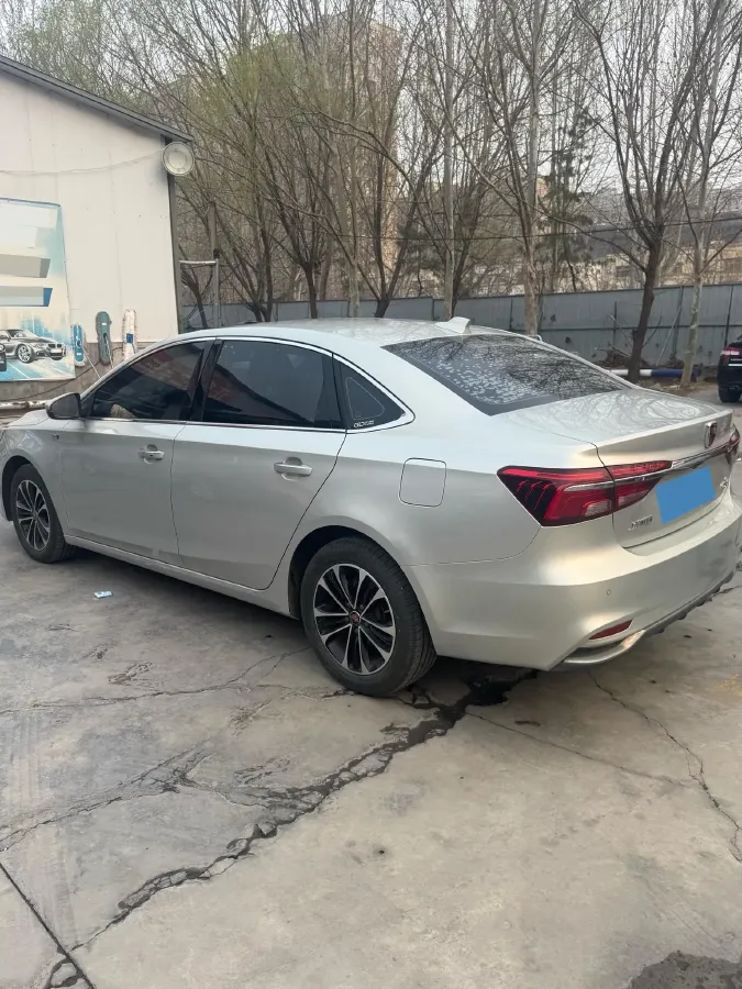 2019 Roewe i6 1.5T 169HP L4 AMT PHEV 9.1KWH,autocango,china used car exporter,china ev exporter,chinese used car exporter,chinese used ev exporter
