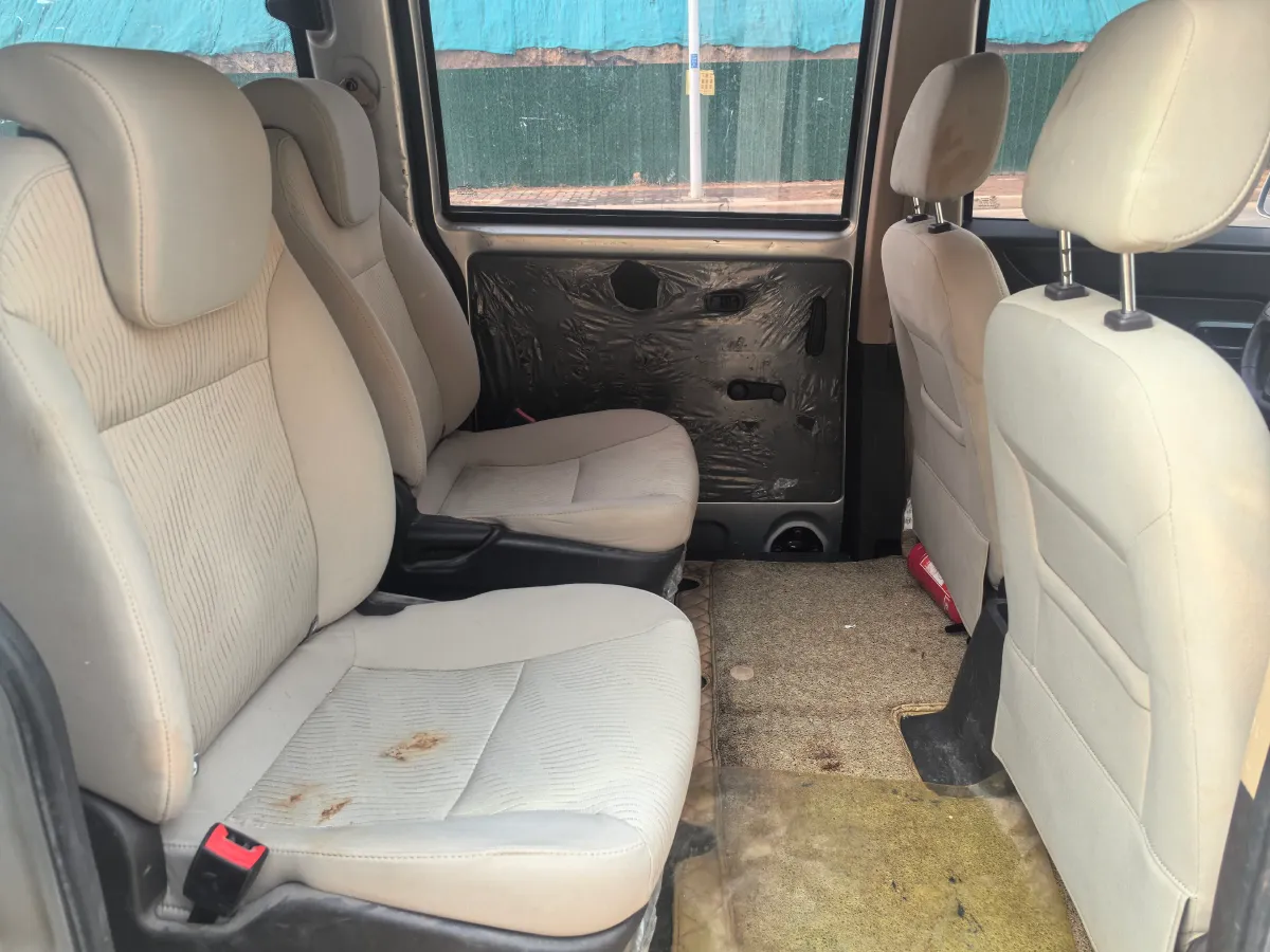 2019 WuLing HongGuang V 1.5L 99HP L4 6MT,autocango,china used car exporter,china ev exporter,chinese used car exporter,chinese used ev exporter