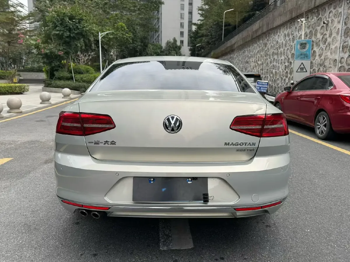 2018 Volkswagen Magotan 1.8T 180HP L4 7DCT,autocango,china used car exporter,china ev exporter,chinese used car exporter,chinese used ev exporter