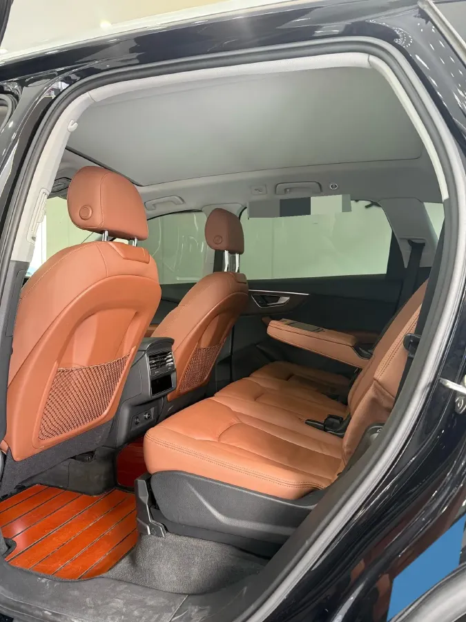 2021 Audi Q7 3.0T 340HP V6 8AT,autocango,china used car exporter,china ev exporter,chinese used car exporter,chinese used ev exporter