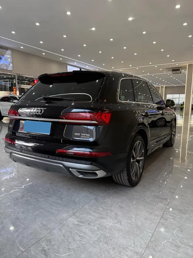 2021 Audi Q7 3.0T 340HP V6 8AT,autocango,china used car exporter,china ev exporter,chinese used car exporter,chinese used ev exporter