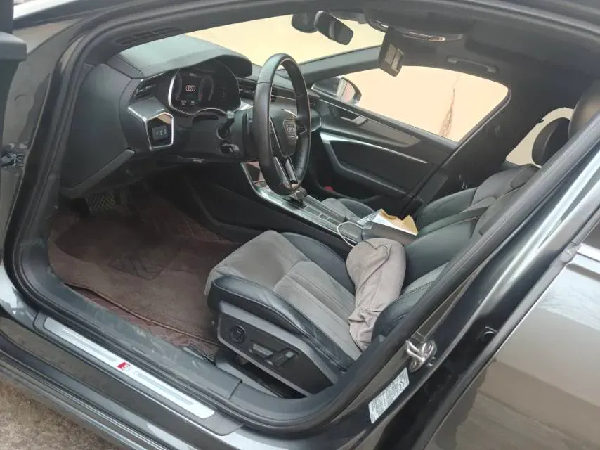 2020 Audi A6L 2.0T 224HP L4 7DCT,autocango,china used car exporter,china ev exporter,chinese used car exporter,chinese used ev exporter