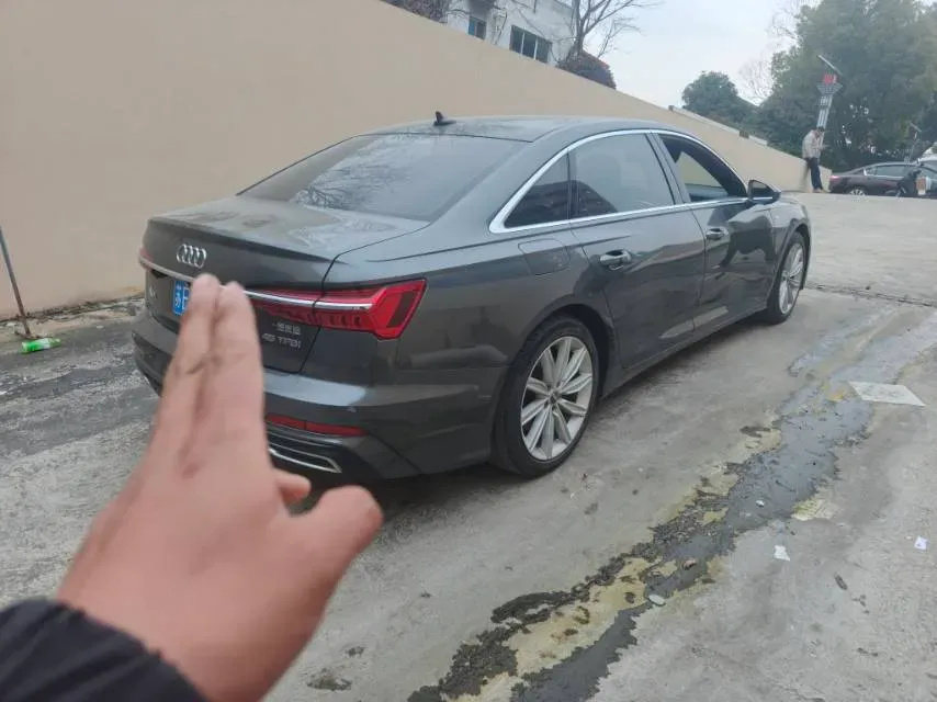 2020 Audi A6L 2.0T 224HP L4 7DCT,autocango,china used car exporter,china ev exporter,chinese used car exporter,chinese used ev exporter