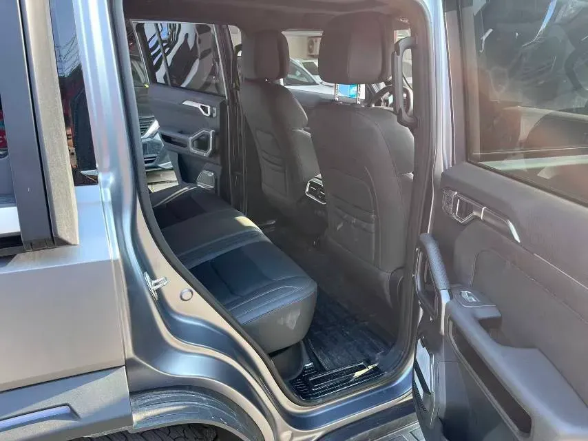 2023 Jetour Traveller 2.0T 254HP L4 8AT,autocango,china used car exporter,china ev exporter,chinese used car exporter,chinese used ev exporter