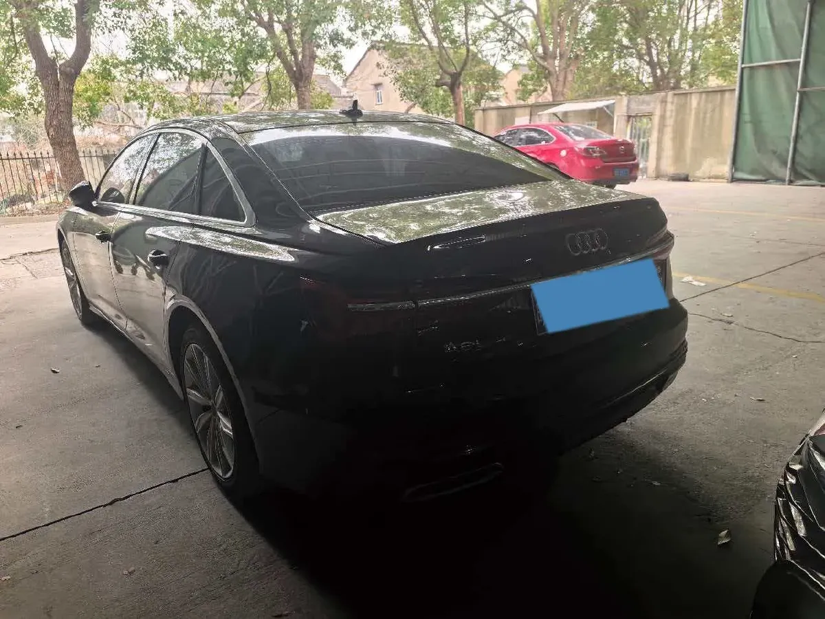 2021 Audi A6L 2.0T 224HP L4 7DCT,autocango,china used car exporter,china ev exporter,chinese used car exporter,chinese used ev exporter