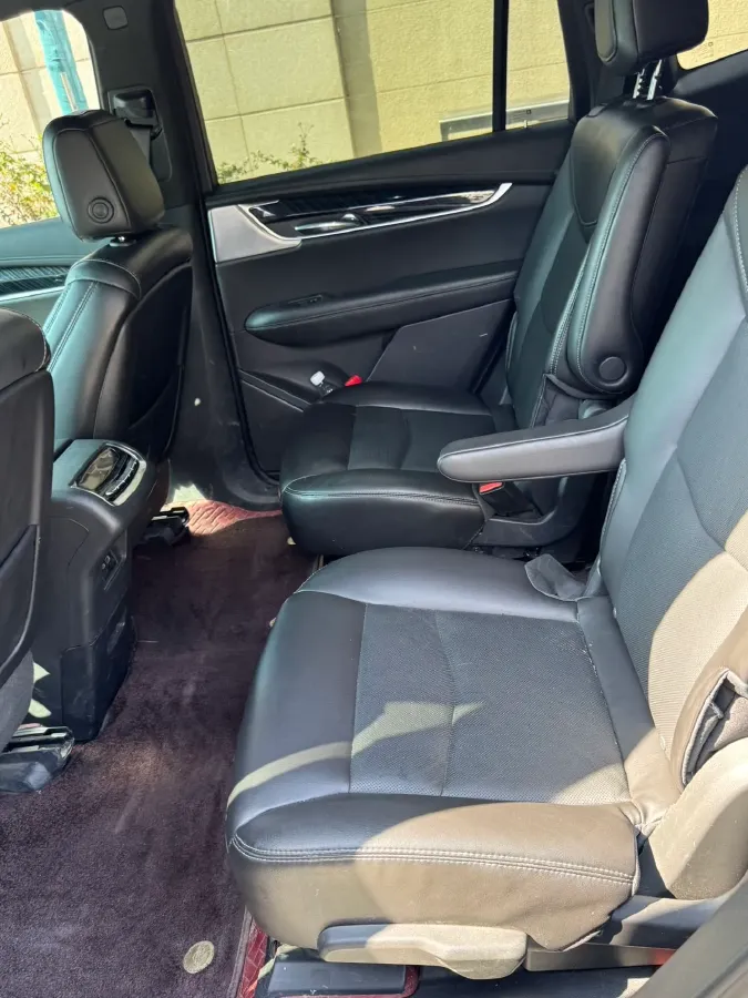 2022 Cadillac XT6 2.0T 237HP L4 9AT,autocango,china used car exporter,china ev exporter,chinese used car exporter,chinese used ev exporter