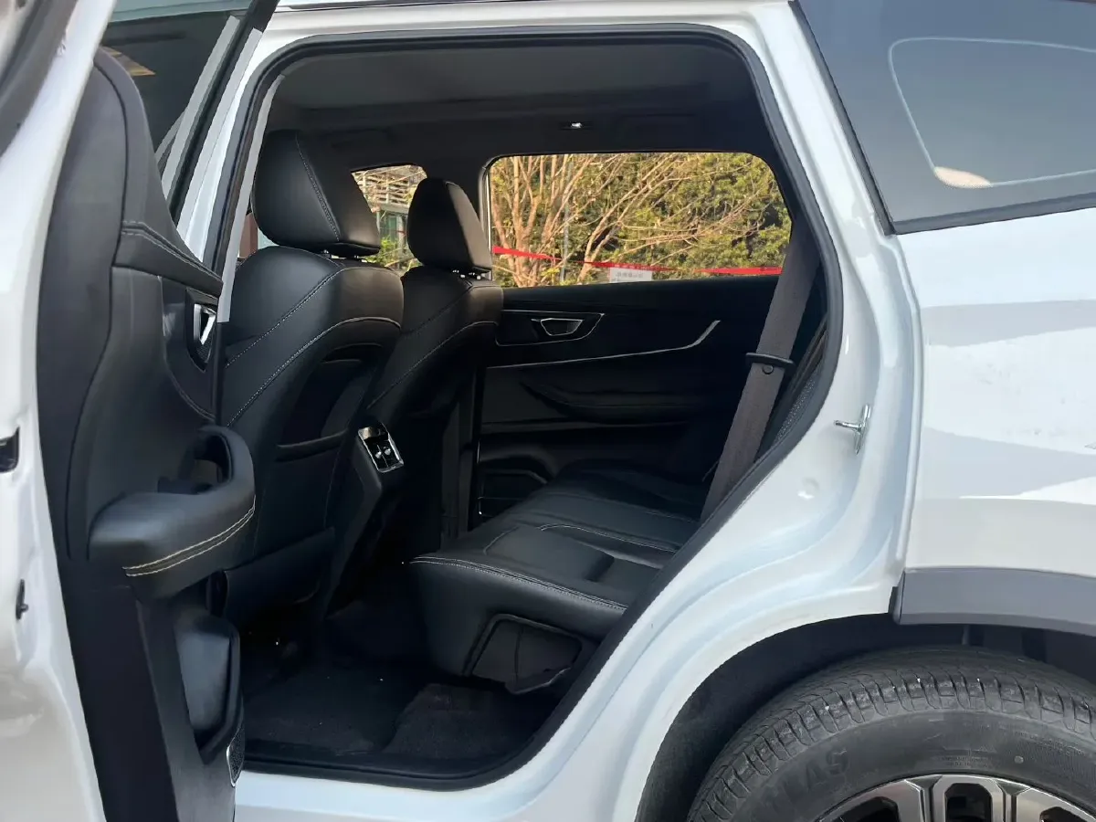 2021 Chery Tiggo 8 1.5T 156HP L4 6DCT,autocango,china used car exporter,china ev exporter,chinese used car exporter,chinese used ev exporter