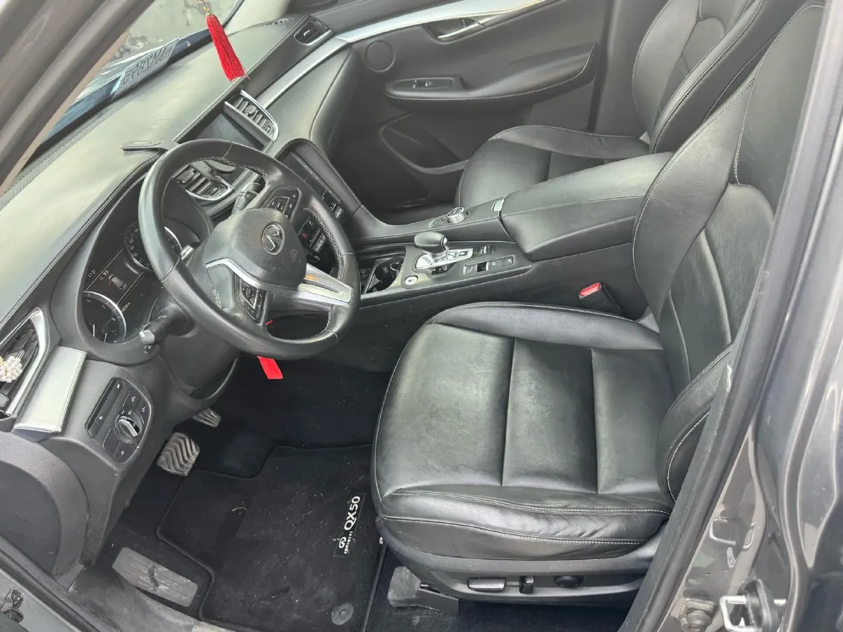 2020 Infiniti QX50 2.0T 245HP L4 CVT,autocango,china used car exporter,china ev exporter,chinese used car exporter,chinese used ev exporter