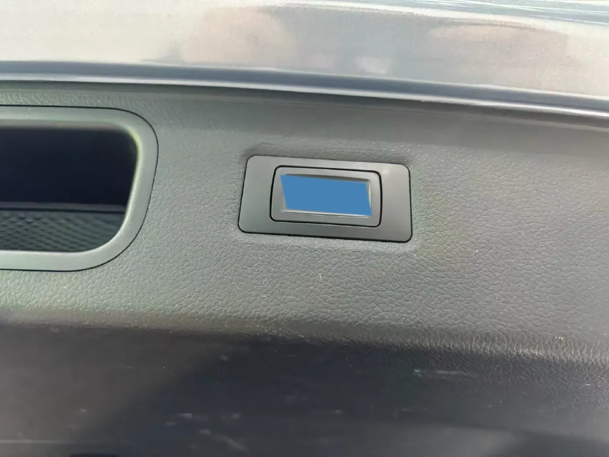 2021 Voyah FREE Range Extended 109HP REEV 33KWH,autocango,china used car exporter,china ev exporter,chinese used car exporter,chinese used ev exporter