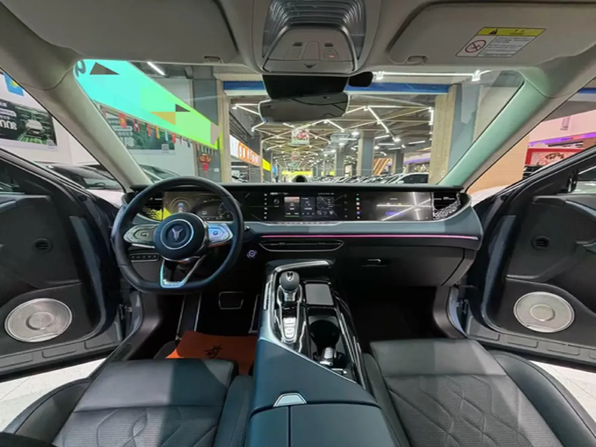 2021 Voyah FREE Range Extended 109HP REEV 33KWH,autocango,china used car exporter,china ev exporter,chinese used car exporter,chinese used ev exporter