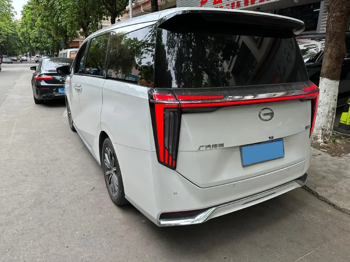 2024 GAC Trumpchi M8 2.0T 252HP L4 8AT,autocango,china used car exporter,china ev exporter,chinese used car exporter,chinese used ev exporter