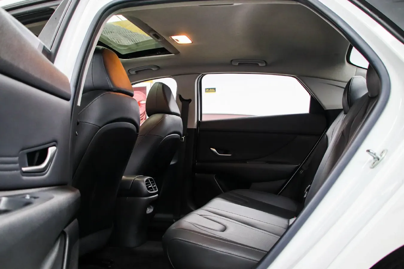 2022 Hyundai Elantra 1.5L 115HP L4 CVT,autocango,china used car exporter,china ev exporter,chinese used car exporter,chinese used ev exporter