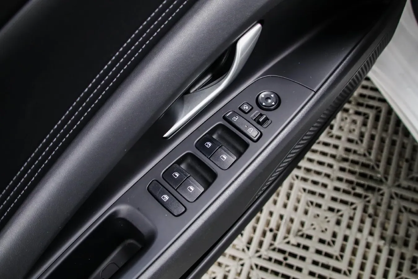 2022 Hyundai Elantra 1.5L 115HP L4 CVT,autocango,china used car exporter,china ev exporter,chinese used car exporter,chinese used ev exporter